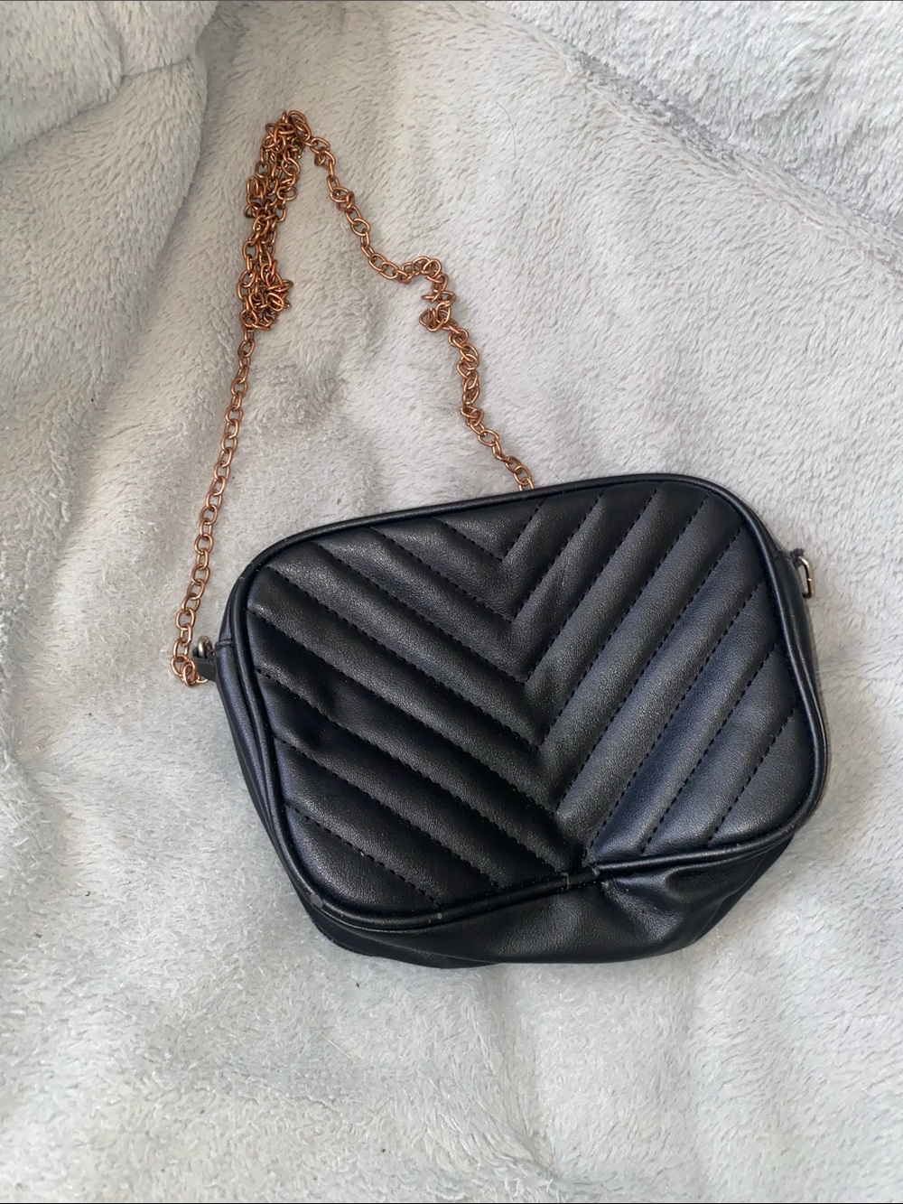 Quilted Black Crossbody Bag with Rose Gold Chain Strap